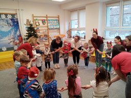 2025-12-02 Piernikowo i lukrowo u Biedronek